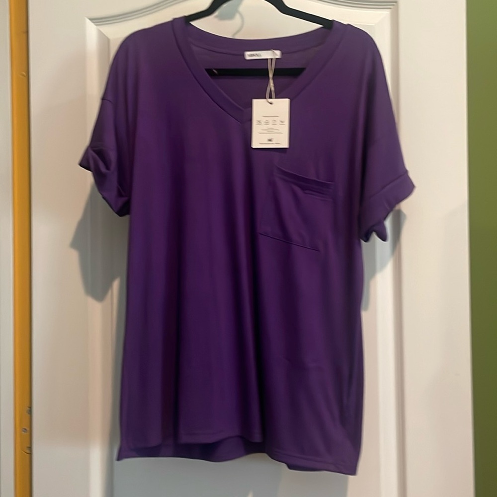 Purple T-shirt, size large pit pit 22
